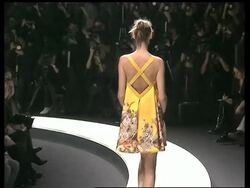 Highlights from Versace fashion show in Milan News Clip
