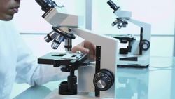 BIOTECH'S FUTURE: NEW DELIVERY SYSTEM FOR PRESCRIPTION EYE DRUGS Instructional Video