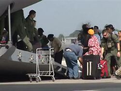 CLEAN: US military repatriates nationals and Haitian residents News Clip