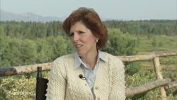 Fed's Mester Favors Sticking to `Gradual' Rate Hikes News Clip