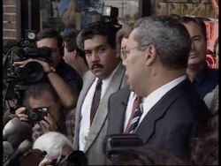 USA: GENERAL COLIN POWELL SIGNS COPIES OF HIS AUTOBIOGRAPHY News Clip