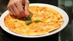 HD VDO :chef baker is making pizza Stock Footage