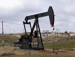 OIL DERRICK 03 Stock Footage