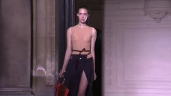 Maison Martin Margiela presents  ready-to-wear line at Paris Fashion Week Instructional Video