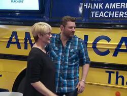 SPEECH - Chris Young, Brenda Gregory at Farmers Insurance Thank America's Teachers At CMA Fest With Chris Young Stock Footage