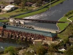 Sept. 11, 2005 aerial pumping station at south end of 17th Street Canal after hurricane/ New Orleans Stock Footage