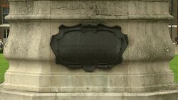 CLEAN : STOCKSHOTS: Statues of Queen Victoria in London News Clip