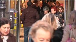 Bonds sales boost markets, analysis, tourists enjoy strong dollar News Clip