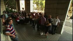 Long queues as Cubans of Spanish descent apply for Spanish citizenship News Clip