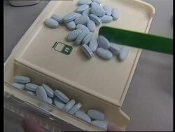 FRANCE/USA: TREATMENT OF AIDS News Clip