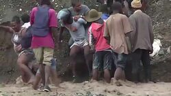 VOICED : Huracan Matthew dejo al menos 108 muertos en Haiti News Clip