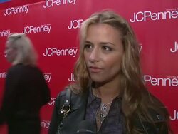 JCPenney Steps Up Its Style with Design Partner's Fashion Showcase Stock Footage