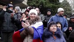 CLEAN : Pro Russian gunmen seize more buildings in east Ukraine News Clip