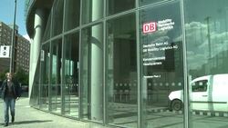 CLEAN : STOCKSHOTS: Shares in Deutsche Bank plunge almost 9 pct News Clip