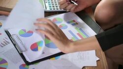Businesswoman analysis graph Stock Footage