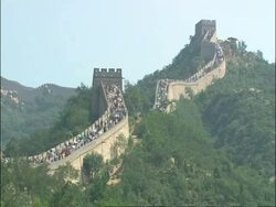 WA Great Wall of China crowded with tourists, Badaling, China Stock Footage