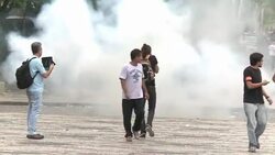 CLEAN : public school teachers clash with police News Clip