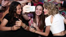 Taylor Swift's New Single 'Look What You Made Me Do' Mocked on Social Media | THR News News Clip