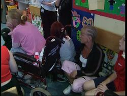 Pop star reads new book at children's hospital News Clip