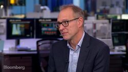 The Advantages and Disadvantages of Machine Learning News Clip