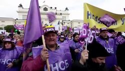 Thousands protest government plans for higher retirement age Instructional Video