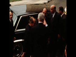 SYND 9 12 71 PRESIDENT SADAT ARRIVES AT ARAB SOCIALIST UNION MEETING IN CAIRO News Clip