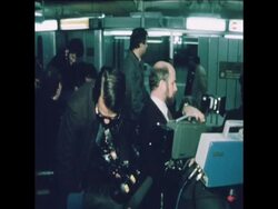 SYND 26 11 78 EX-UNITED STATES PRESIDENT NIXON ARRIVING IN PARIS News Clip