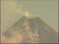 Fears of major eruption as lava, tremors News Clip