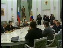 RUSSIA: PUTIN ARRANGES ARAFAT BARAK PHONE CALL Instructional Video