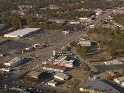 MS AERIAL ZI Shot of maurice's bbq original piggy park restaurant and city / South Carolina, United States Stock Footage