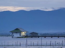 Cottage on the lake,Twilight Time lapse Stock Footage
