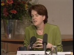 Bill Gates donates $100m to Global Fund to fight AIDS. News Clip