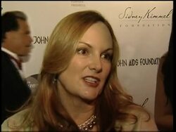 NEW Singer hosts star-studded AIDS fundraiser News Clip