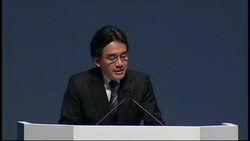 Nintendo's 3DS glasses-free game machine News Clip