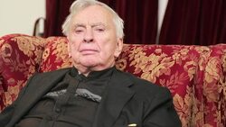 VOICED: Muere el escritor Gore Vidal News Clip