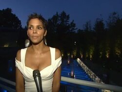 EVENT CAPSULE CLEAN: Tiffany & Co. And Frank Gehry Debut The Gehry Watercolor Collection For Tiffany & Co., Los Angeles, CA, United States, 08/18/11 Stock Footage