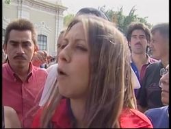 Street scenes, reaction in Caracas Instructional Video