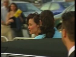 Hollywood's favorite ladies came out tonight for the premiere of "The Divine Secrets of the Ya-Ya Sisterhood. News Clip