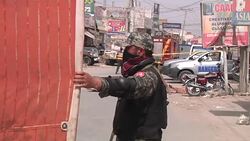 CLEAN : At least four killed in suspected bomb blast in Pakistan News Clip