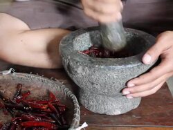 Pound pepper. Stock Footage
