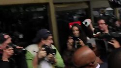 VOICED : Nuevo juicio por M Jackson News Clip