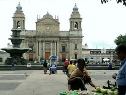 VOICED: Ciudad de Guatemala invadida por propaganda News Clip