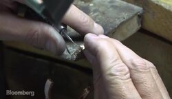 The French Jeweler Frosting Beyonce in Diamonds News Clip