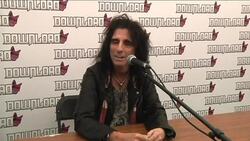 Alice Cooper holds press conference at Download, Frank Turner sings News Clip