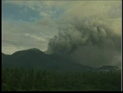 12 thousand evacuated after volcano spews smoke, could erupt News Clip