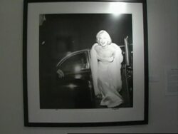 Paris and Nicky Hilton serve as curators of new photo exhibit in Hollywood. Instructional Video