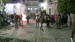 VOICED : Danza purificadora de jinetes en el fuego News Clip