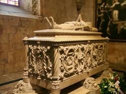 Lisbon, Jeronimos Monastery, Hieronymites Monastery (Mosteiro dos Jeronimos), tomb of the poet and chronicler of the Age of Discoveries Luis de Camoes (1527-1570) Stock Footage