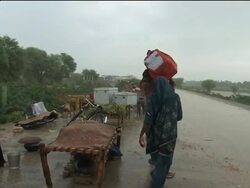 WRAP Fresh rains threaten dam; aerials, aid, DI Khan, Peshawar News Clip