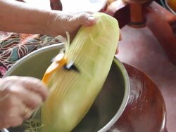 Slicing papaya. Stock Footage